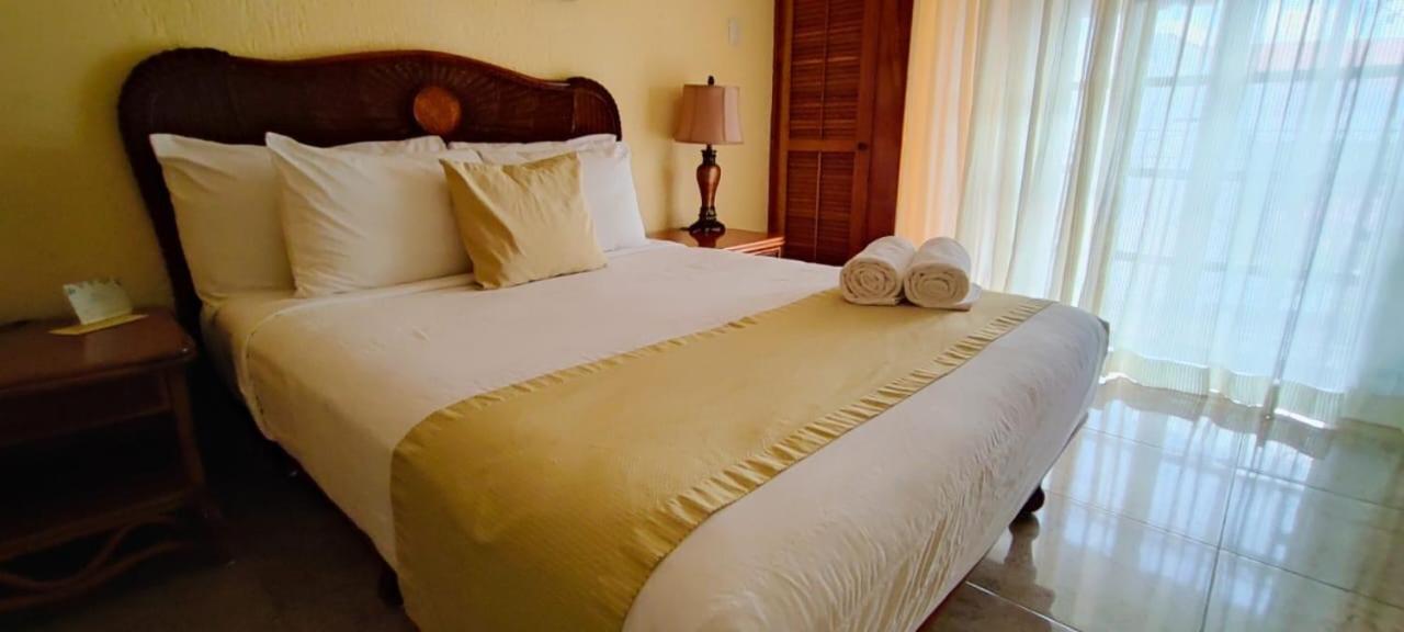 Hotel Casa Mallorca Κανκούν Εξωτερικό φωτογραφία